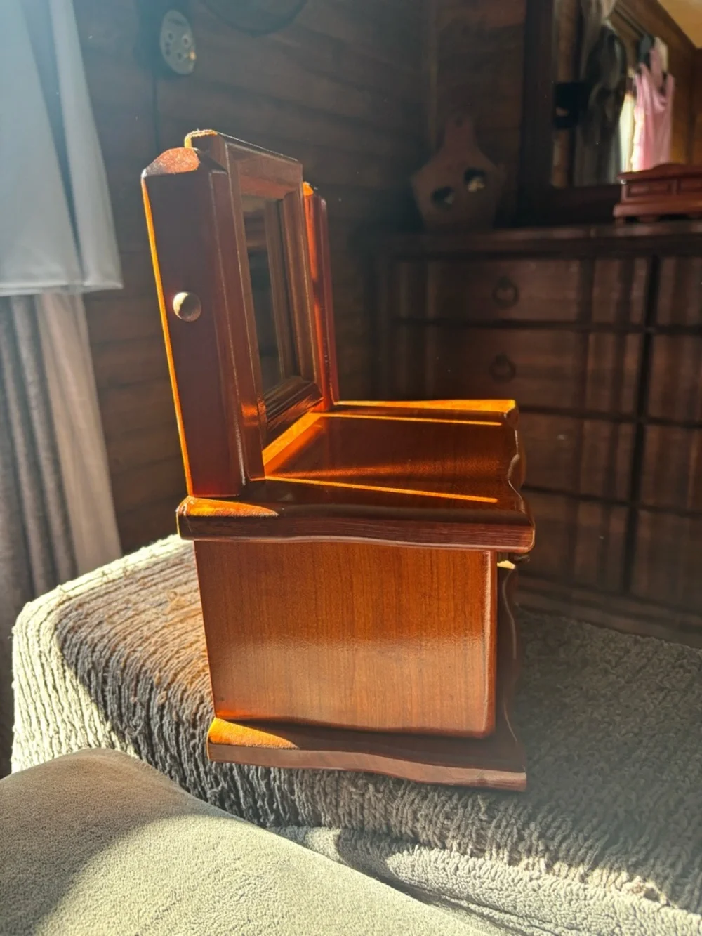 Vintage Tabletop Vanity Jewelry Chest, Cedar Wood Color